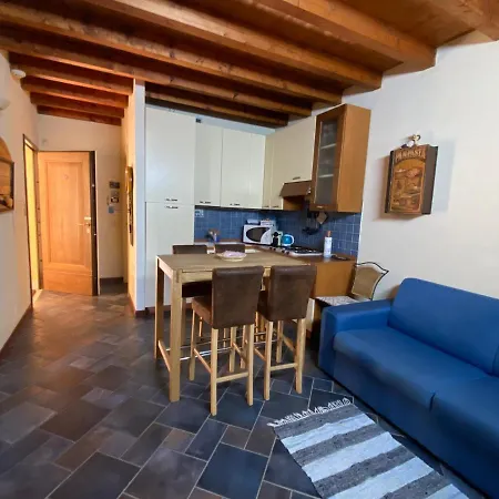 La Chicca Del Garda Apartment *